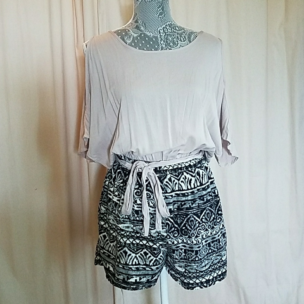 Adorable romper.